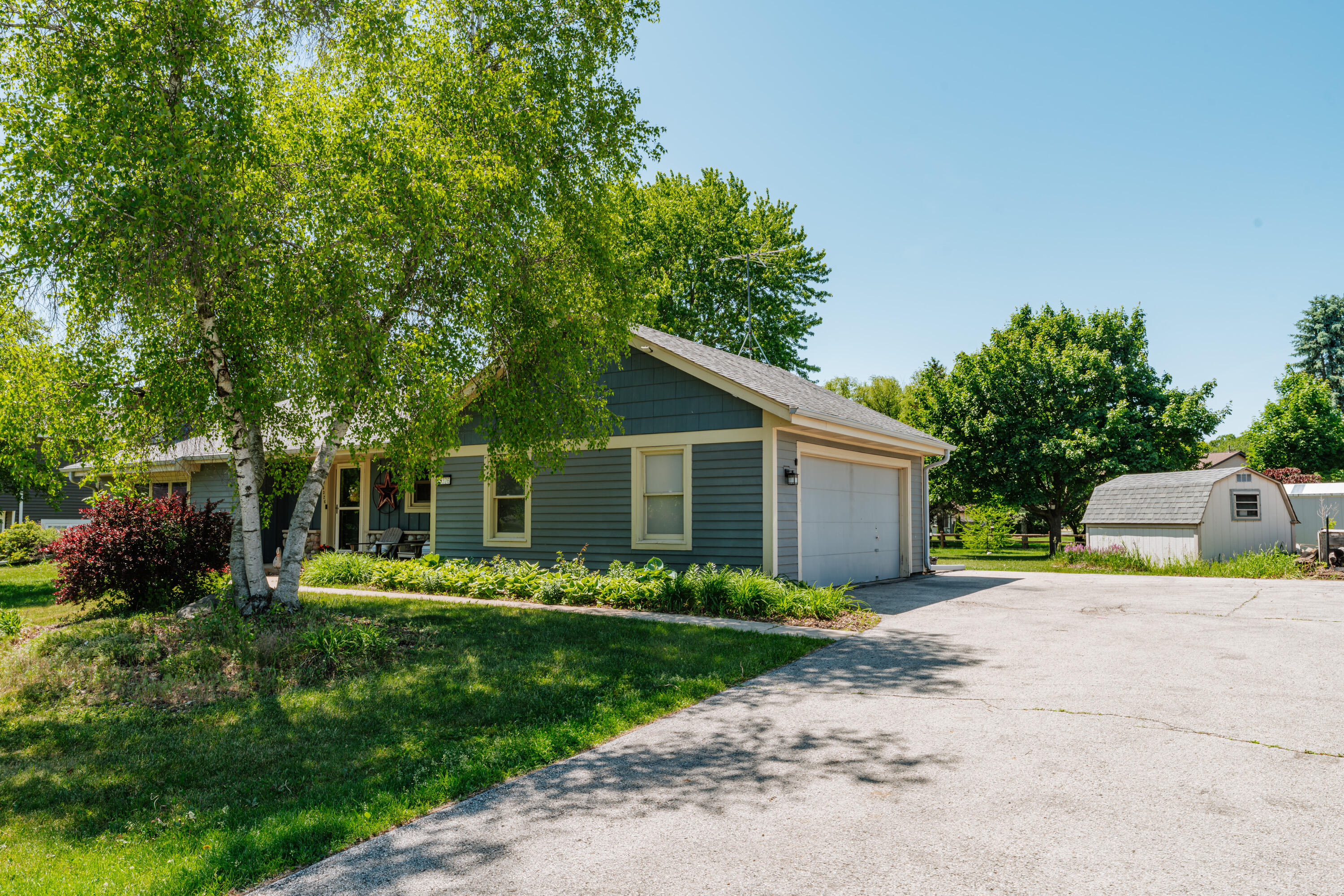 25326 West Loomis Road Norway, WI 53185 - Photo 2 of 41 25326 W Loomis Rd-2