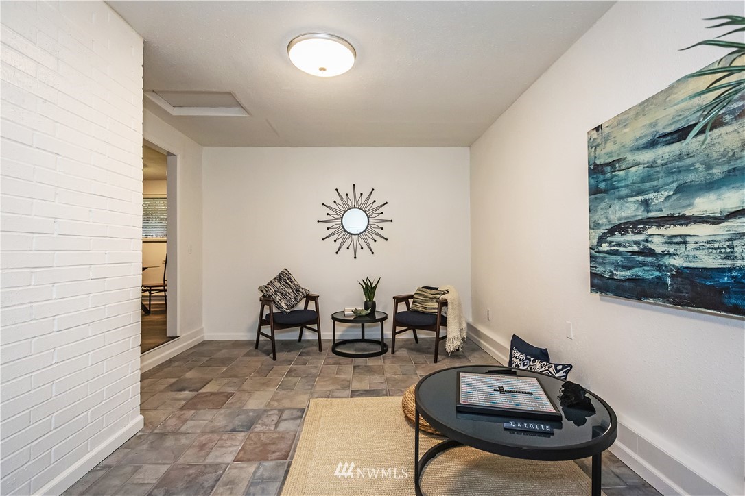 3829 Locker Road Southeast Port Orchard, WA 98366 - Photo 11 of 39 Gallery Image 11