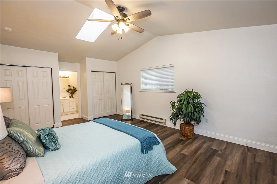 3829 Locker Road Southeast Port Orchard, WA 98366 - Photo 15 of 39 Gallery Image 15