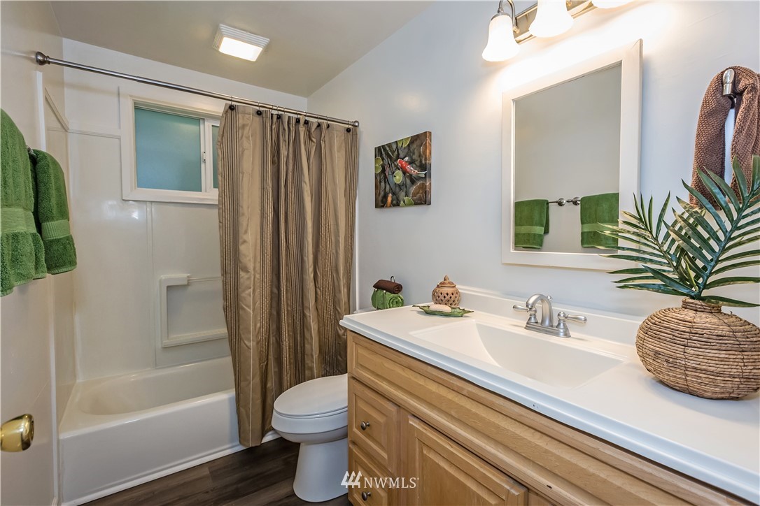 3829 Locker Road Southeast Port Orchard, WA 98366 - Photo 19 of 39 Gallery Image 19