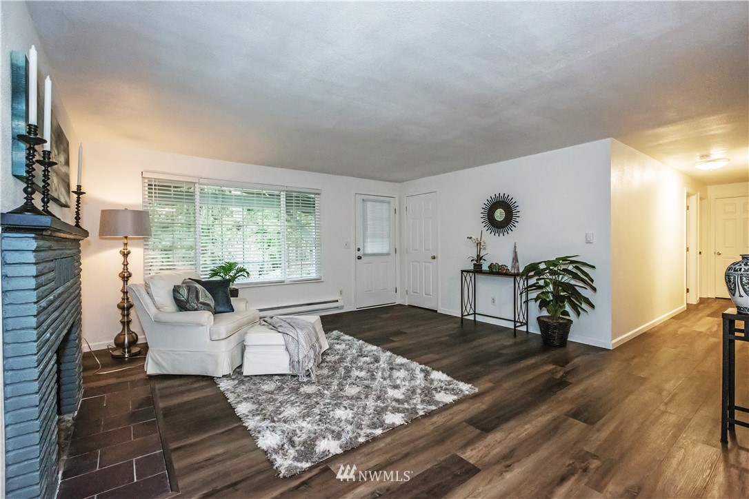 3829 Locker Road Southeast Port Orchard, WA 98366 - Photo 4 of 39 Gallery Image 4