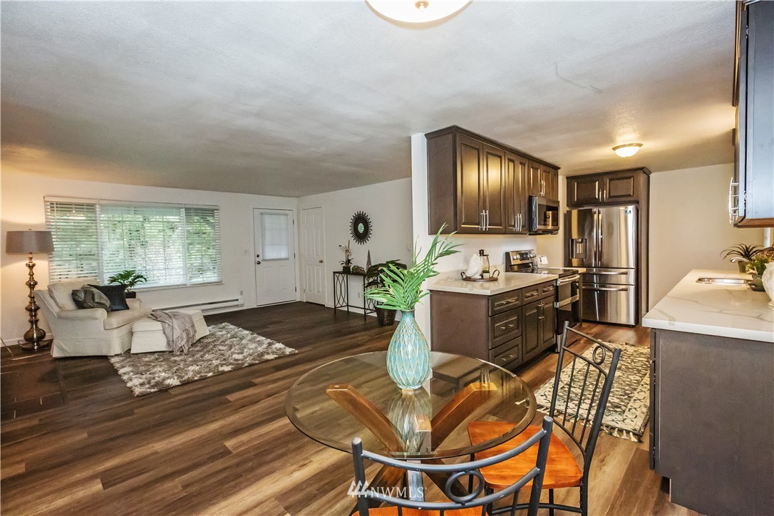 3829 Locker Road Southeast Port Orchard, WA 98366 - Photo 5 of 39 Gallery Image 5