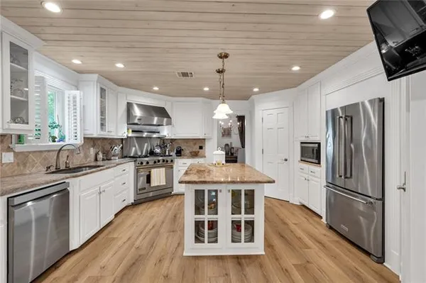 $599,000 | 820 Fairfield Avenue, Gretna, LA 70056