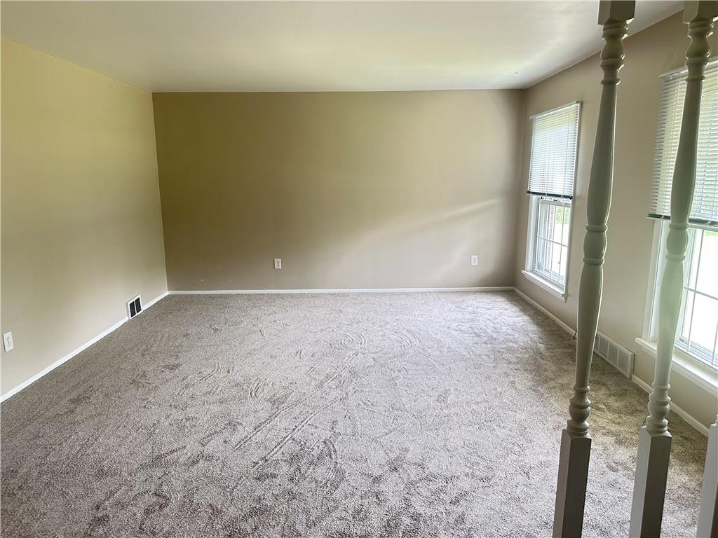 129 Campmeeting Road Clinton, PA 15026 - Photo 11 of 26 Gallery Image 11