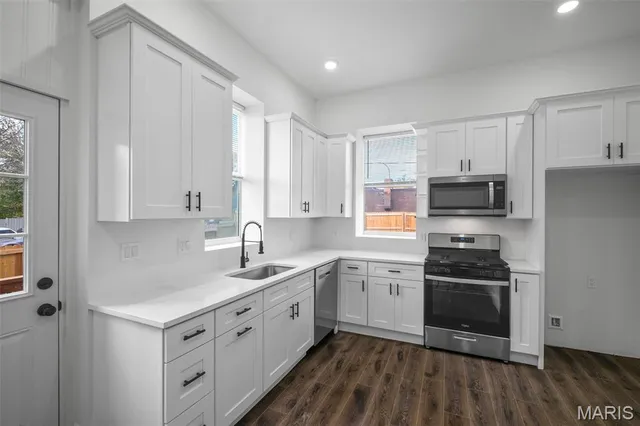 $399,000 | 6827 Minnesota Avenue, St. Louis, MO 63111