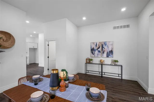 $399,000 | 6827 Minnesota Avenue, St. Louis, MO 63111