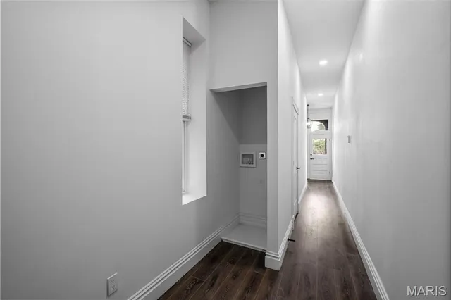 $399,000 | 6827 Minnesota Avenue, St. Louis, MO 63111