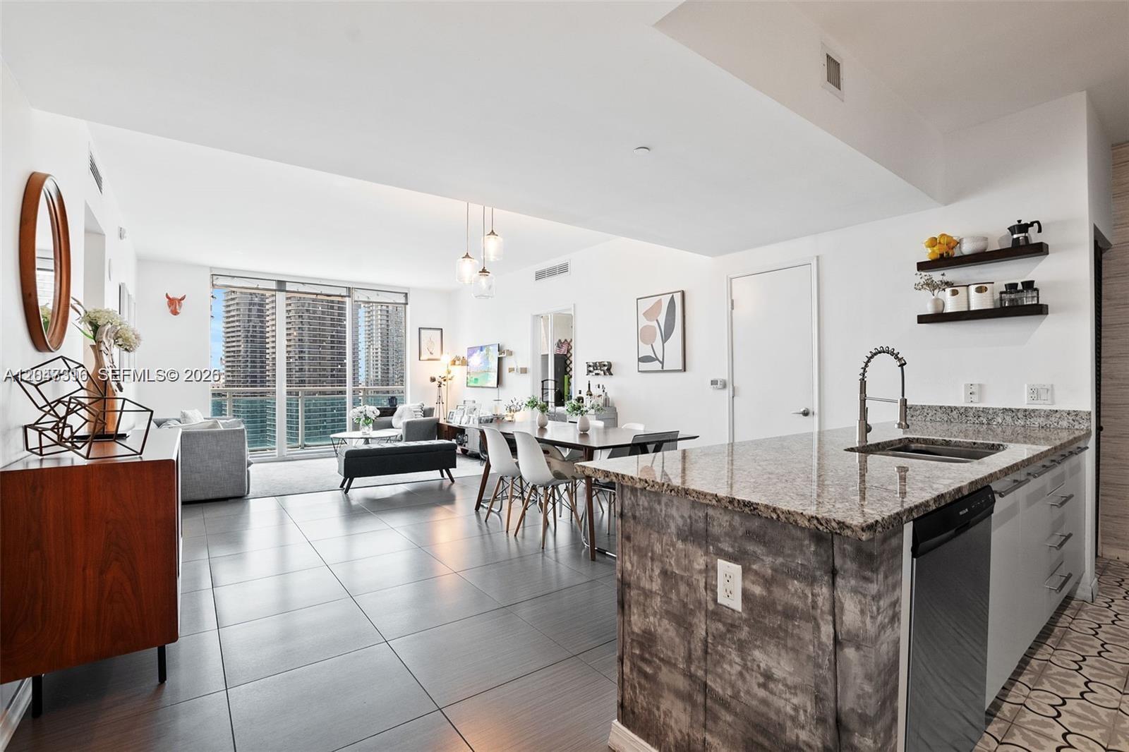 951 Brickell Avenue, Unit 3207 Miami, FL 33131 - Photo 8 of 18
