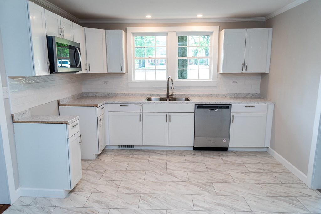 1408 Wilson Bridge Road Ninety Six, SC 29666 - Photo 3 of 13 Gallery Image 3