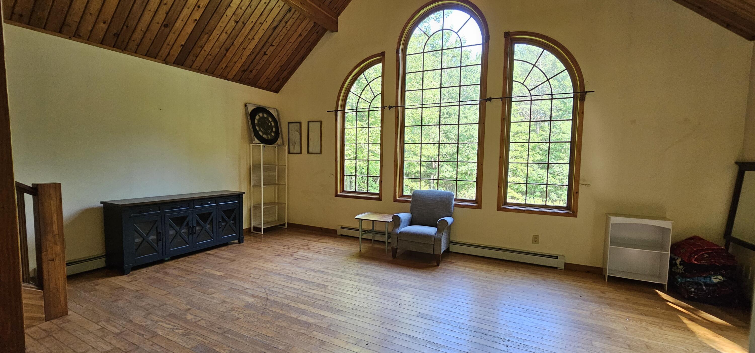 29 Ladd Road Oakland, ME 04963 - Photo 9 of 20 09. Living Room