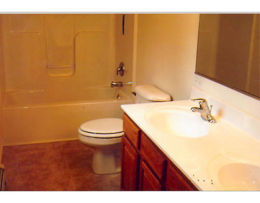 16 Perryville Road Webster, MA 01570 - Photo 6 of 6 Gallery Image 6