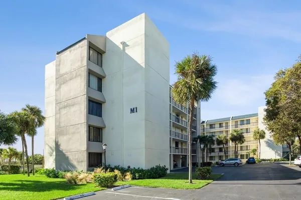$379,000 | 1605 Highway 1, Unit M1202, Jupiter, FL 33477