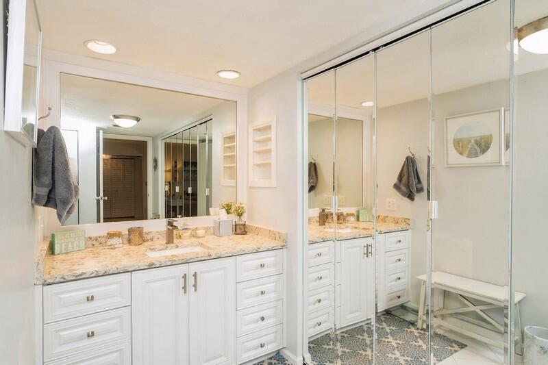 1605 Highway 1, Unit M1202 Jupiter, FL 33477 - Photo 15 of 52 15_1605USHIGHWAY1_UNITM1202_13_PrimaryBa