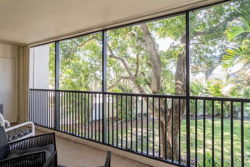 1605 Highway 1, Unit M1202 Jupiter, FL 33477 - Photo 22 of 52 22_1605USHIGHWAY1_UNITM1202_99_Balcony_F