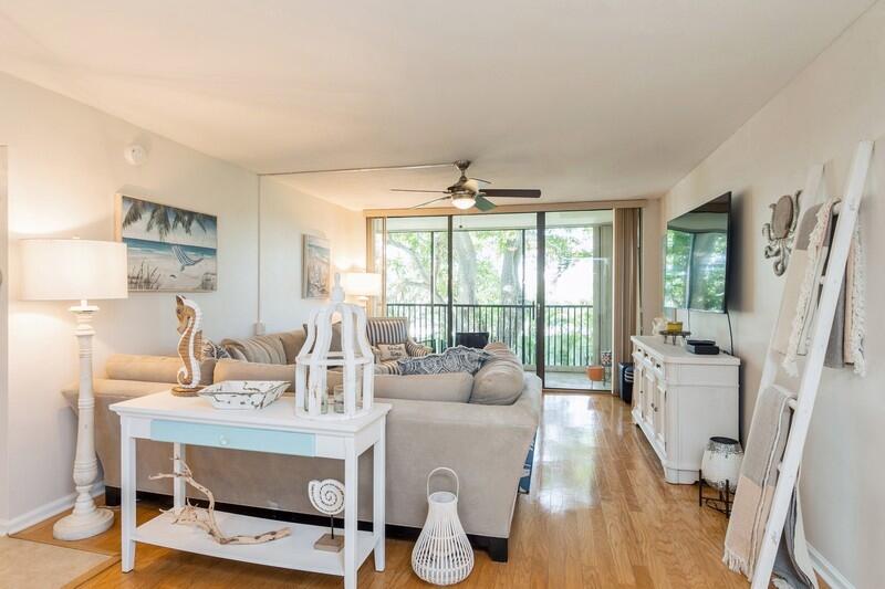 1605 Highway 1, Unit M1202 Jupiter, FL 33477 - Photo 3 of 52 03_1605USHIGHWAY1_UNITM1202_1_LivingRoom