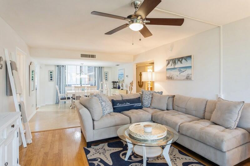 1605 Highway 1, Unit M1202 Jupiter, FL 33477 - Photo 5 of 52 05_1605USHIGHWAY1_UNITM1202_10001_Living