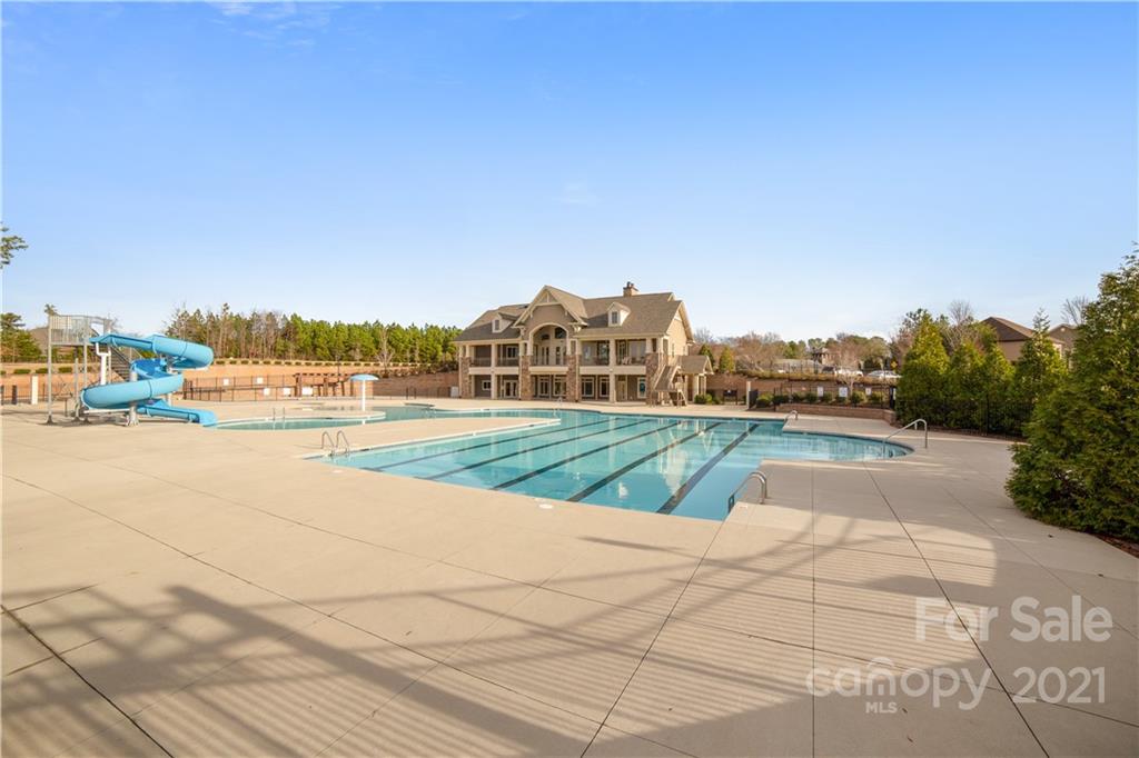 18121 Kalabash Road, Unit 195 Charlotte, NC 28278 - Photo 39 of 39 a view of a basket ball ground