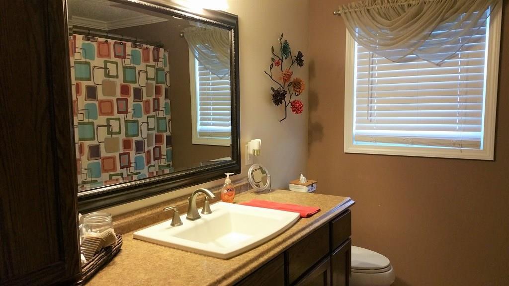 522 Main Street Madison, ME 04950 - Photo 20 of 34 Bathroom