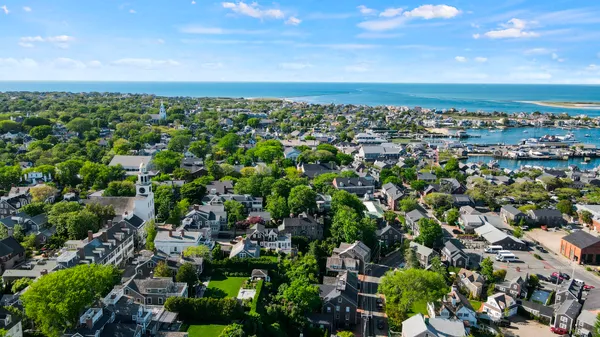 $4,450,000 | 19 Orange Street, Nantucket, MA 02554
