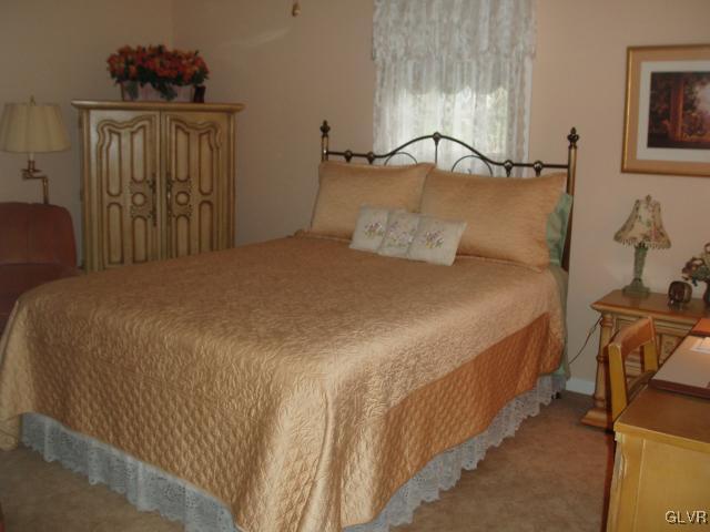 3038 Ridon Court Bethlehem, PA 18020 - Photo 8 of 19 Gallery Image 8