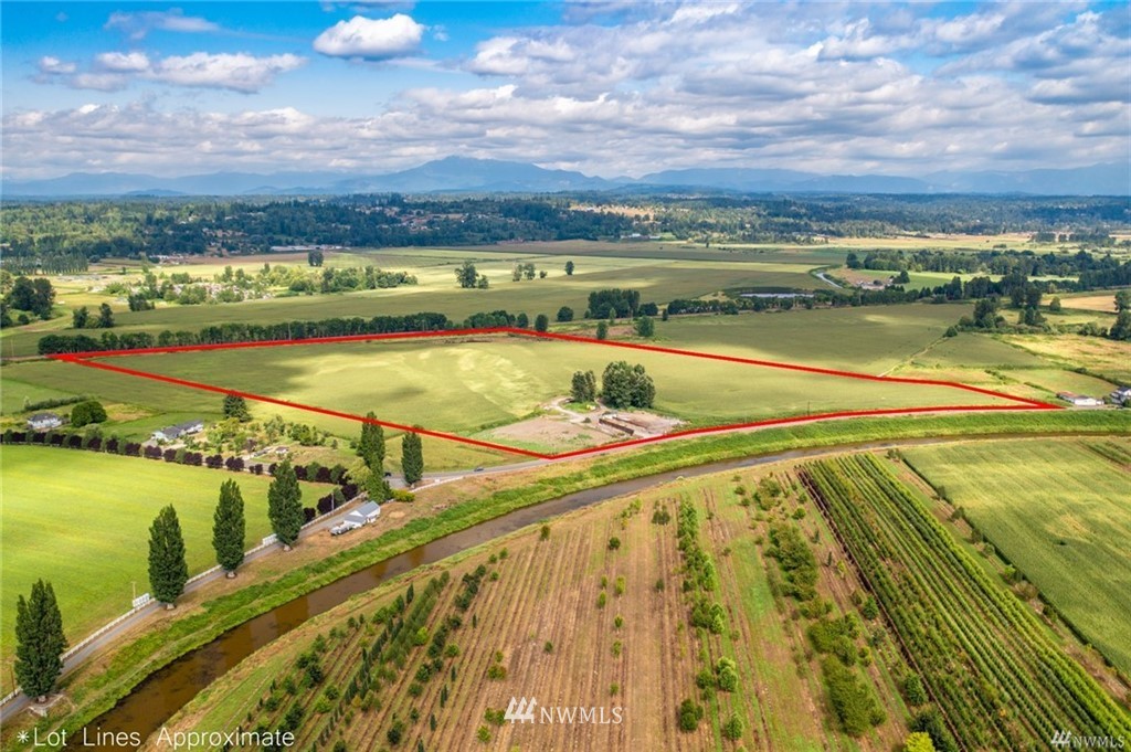 11201 Old Snohomish Monroe Road Snohomish, WA 98290 - Photo 4 of 11 a view of an ocean with city view