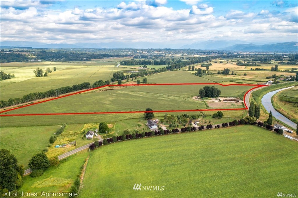 11201 Old Snohomish Monroe Road Snohomish, WA 98290 - Photo 7 of 11 a view of an ocean and building