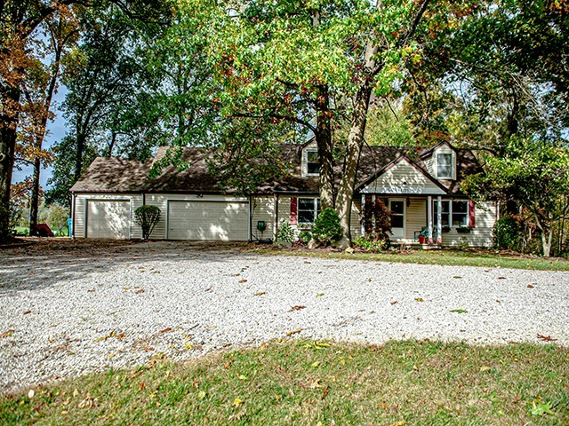 6220 Hathaway Road Fort Wayne, IN 46818 - Photo 1 of 35