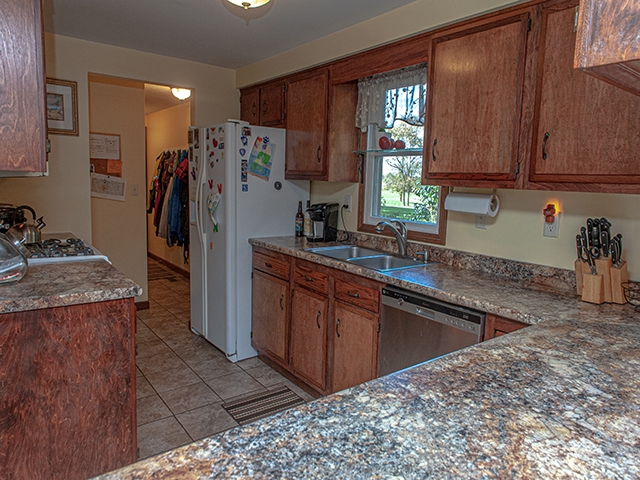 6220 Hathaway Road Fort Wayne, IN 46818 - Photo 14 of 35