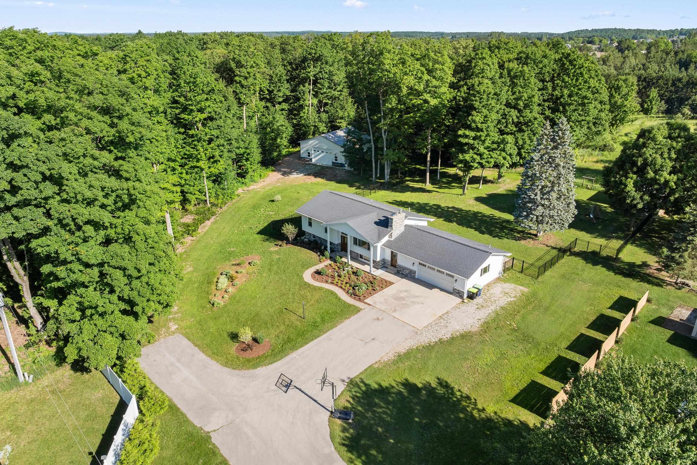 3733 East Long Lake Road Traverse City, MI 49685 - Photo 1 of 47 1947831-4e7eaeb5-781f-49e9-9749-42a0a5bc0f36.JPG