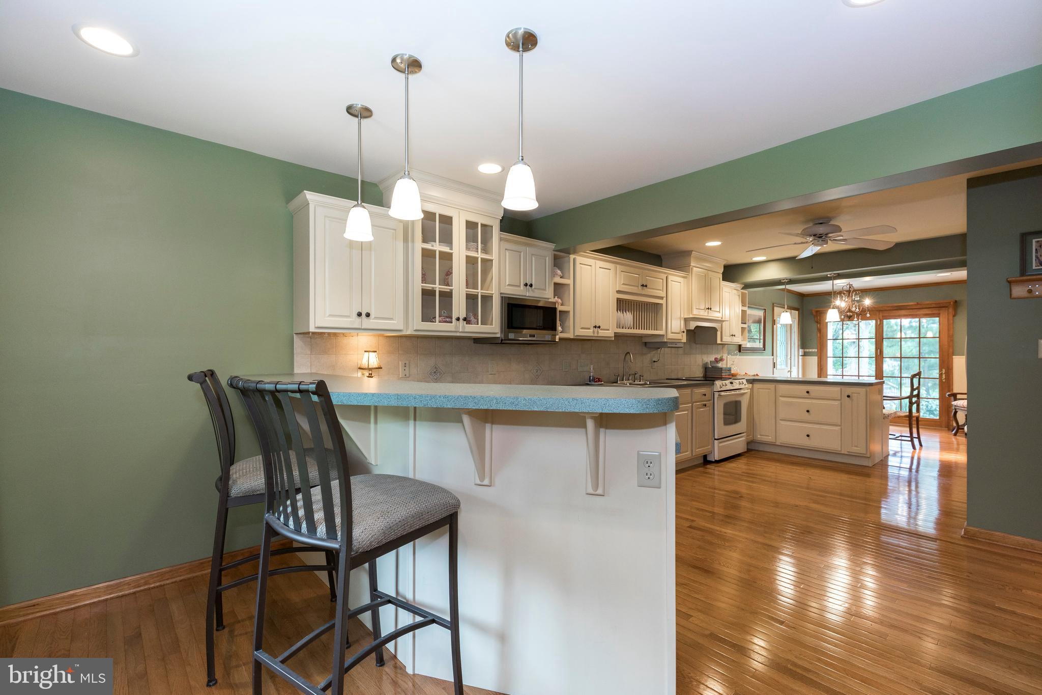 1412 Manley Road West Chester, PA 19382 - Photo 4 of 32 Kitchen Breakfast Bar Seating