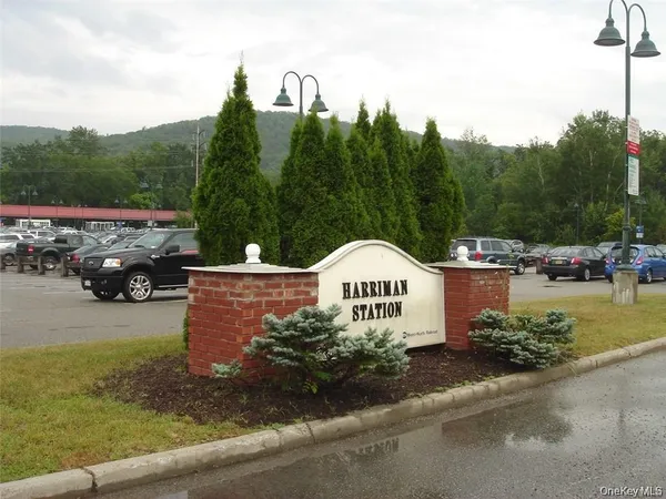 $2,600 | 13 Lake Street, Unit 205, Monroe, NY 10950