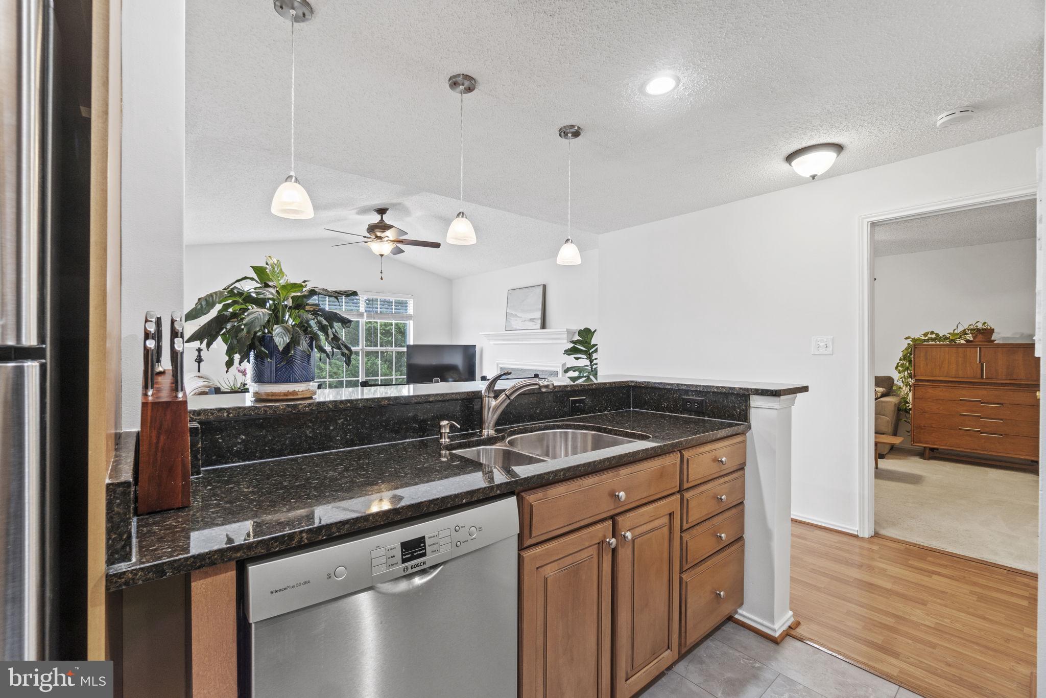 21019 Timber Ridge Terrace, Unit 301 Ashburn, VA 20147 - Photo 5 of 20 Kitchen