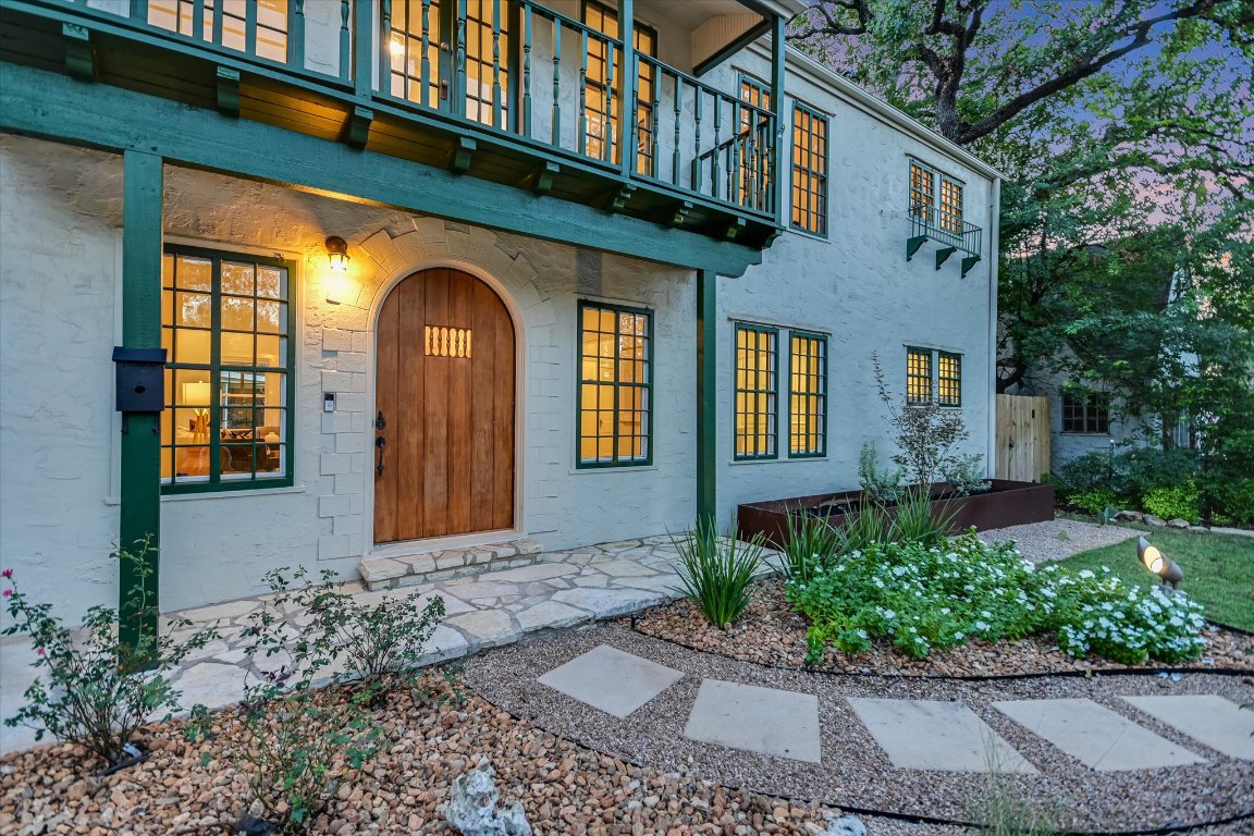 113 West 32nd Street Austin, TX 78705 - Photo 3 of 21
