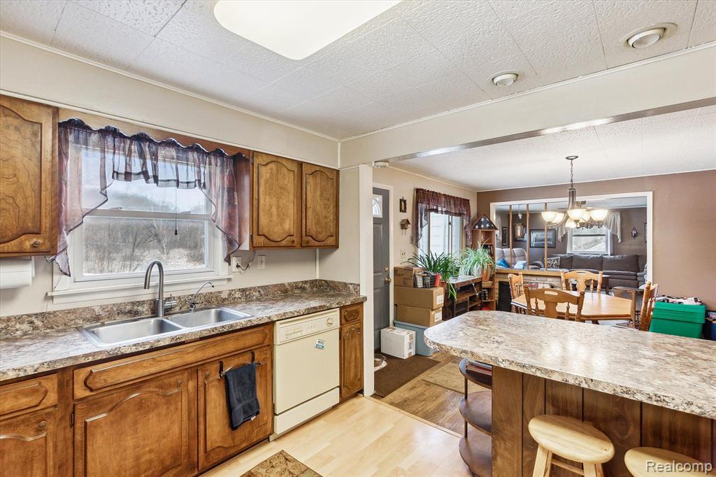 3488 Bronson Lake Road Lapeer, MI 48446 - Photo 11 of 39