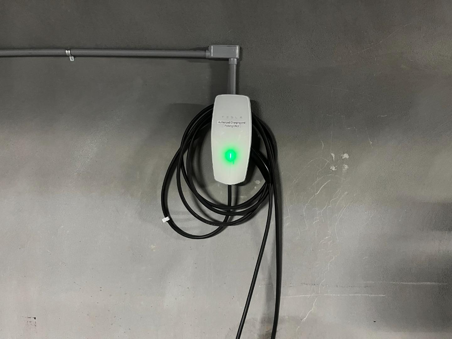 1853 Almaden Road, Unit 504 San Jose, CA 95125 - Photo 4 of 18 a picture of a bathroom sink and a mirror