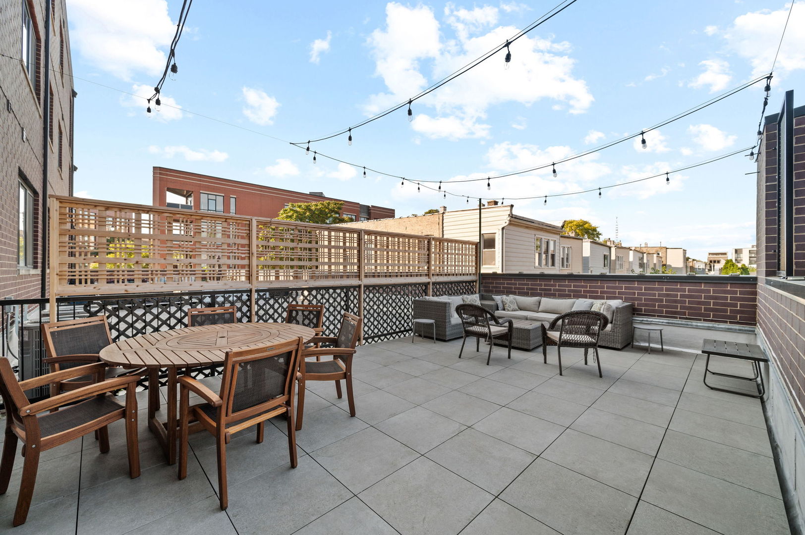 3101 North Ridgeway Avenue, Unit 2E Chicago, IL 60618 - Photo 12 of 18 a view of a terrace with furniture