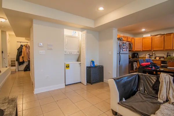 $1,800 | 4400 West Parker Avenue, Unit G, Chicago, IL 60639