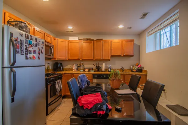 $1,800 | 4400 West Parker Avenue, Unit G, Chicago, IL 60639