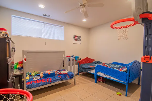 $1,800 | 4400 West Parker Avenue, Unit G, Chicago, IL 60639