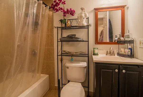 $1,800 | 4400 West Parker Avenue, Unit G, Chicago, IL 60639