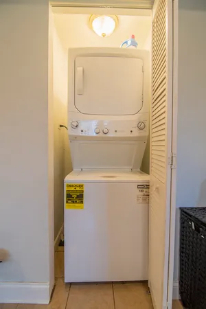 $1,800 | 4400 West Parker Avenue, Unit G, Chicago, IL 60639