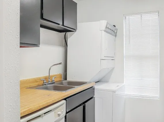 $900 | 8323 Wilcrest Drive, Unit 19002, Houston, TX 77072