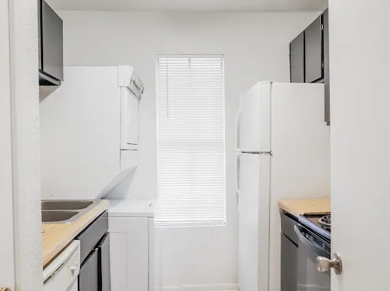 $900 | 8323 Wilcrest Drive, Unit 19002, Houston, TX 77072