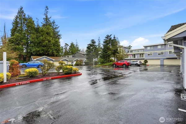 $648,950 | 8260 53rd Avenue West, Unit 302, Mukilteo, WA 98275