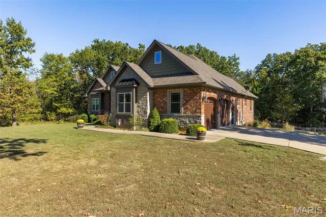 $735,900 | 412 Big River Circle, Bonne Terre, MO 63628