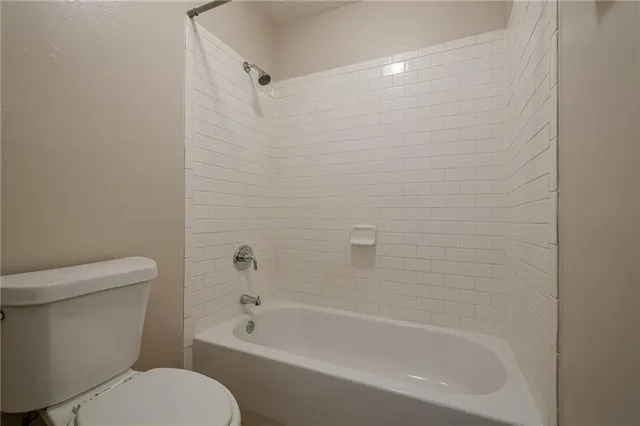 $189,800 | 1106 Natchez Trace, Atlanta, GA 30350