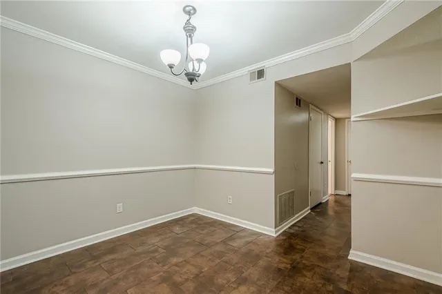 $189,800 | 1106 Natchez Trace, Atlanta, GA 30350