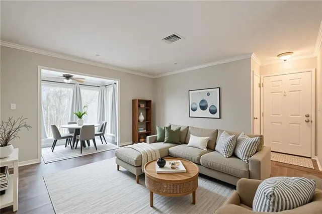 $189,800 | 1106 Natchez Trace, Atlanta, GA 30350