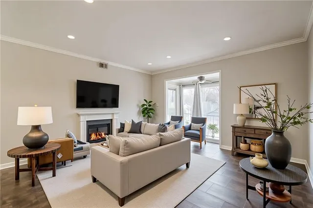 $189,800 | 1106 Natchez Trace, Atlanta, GA 30350