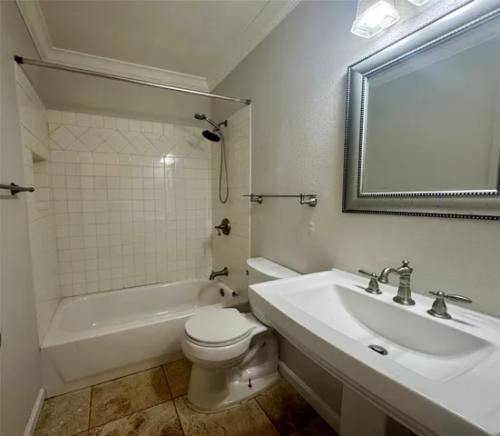 $2,095 | 7315 Lunar Drive, Austin, TX 78745